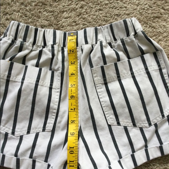 Forever 21 Shorts - Picture 6 of 13